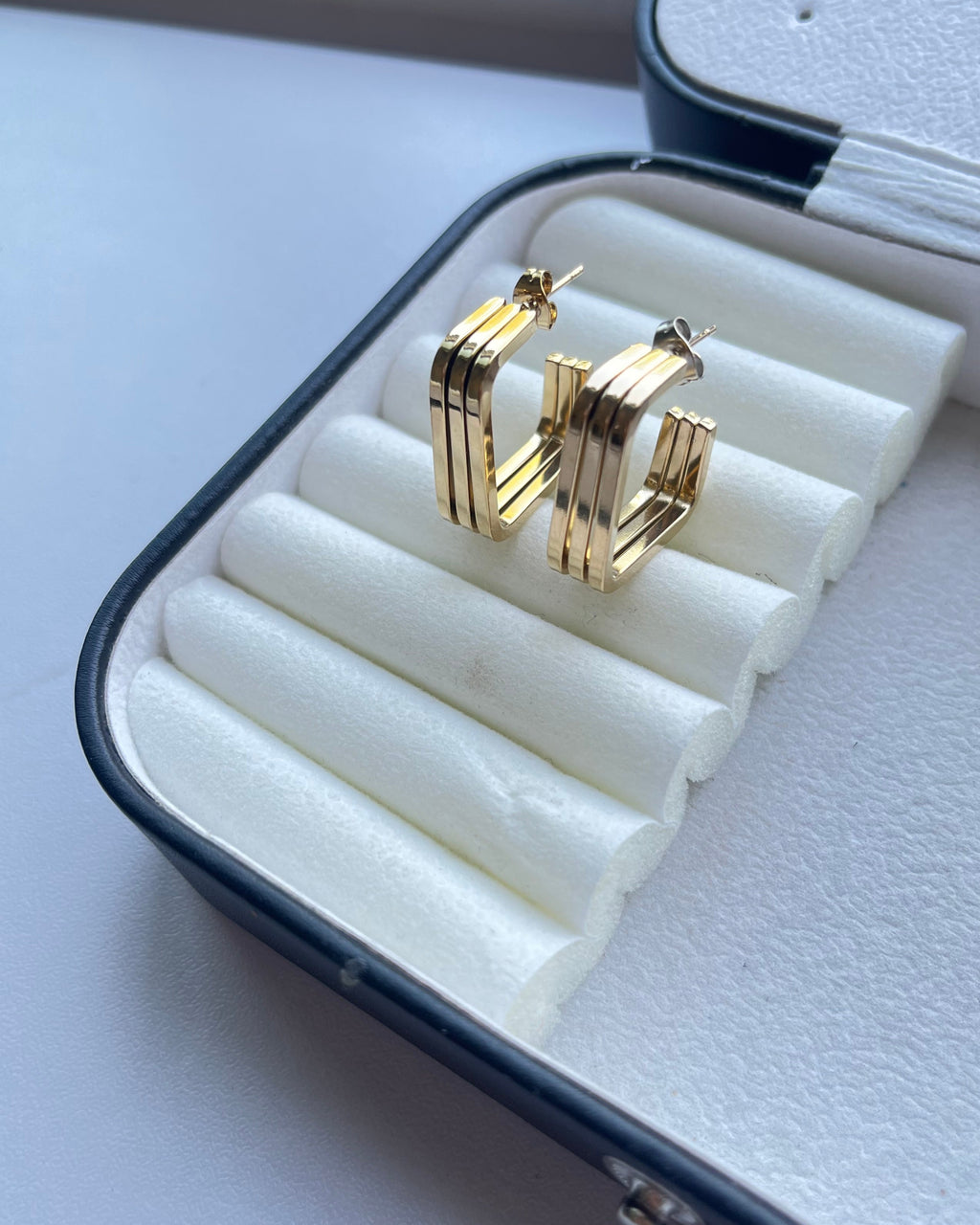 Nova Square Hoops