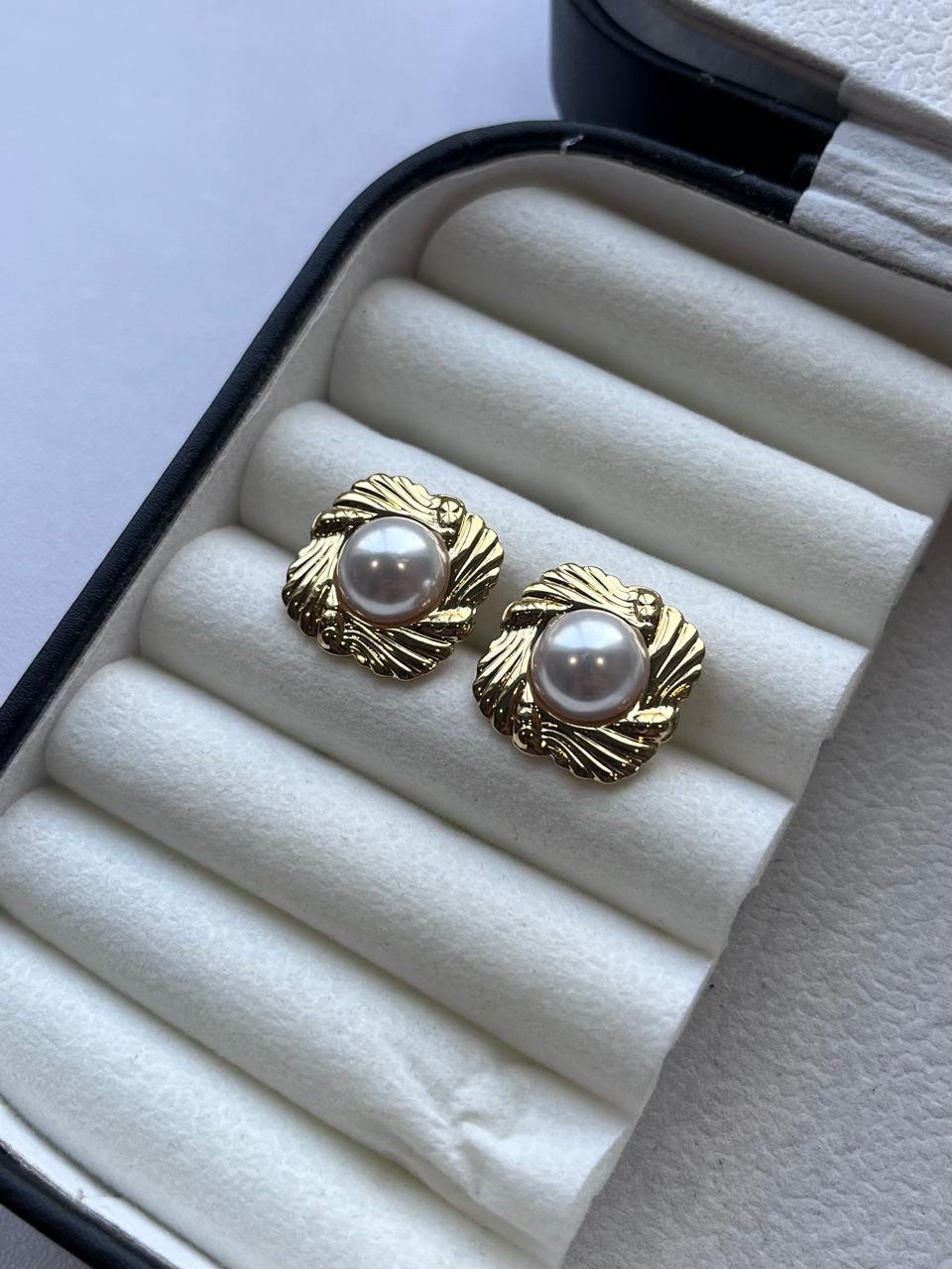 Pearl Studs