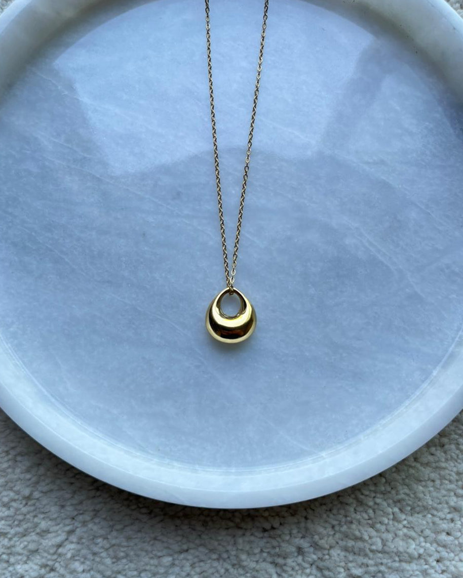 Luna Arc Pendant