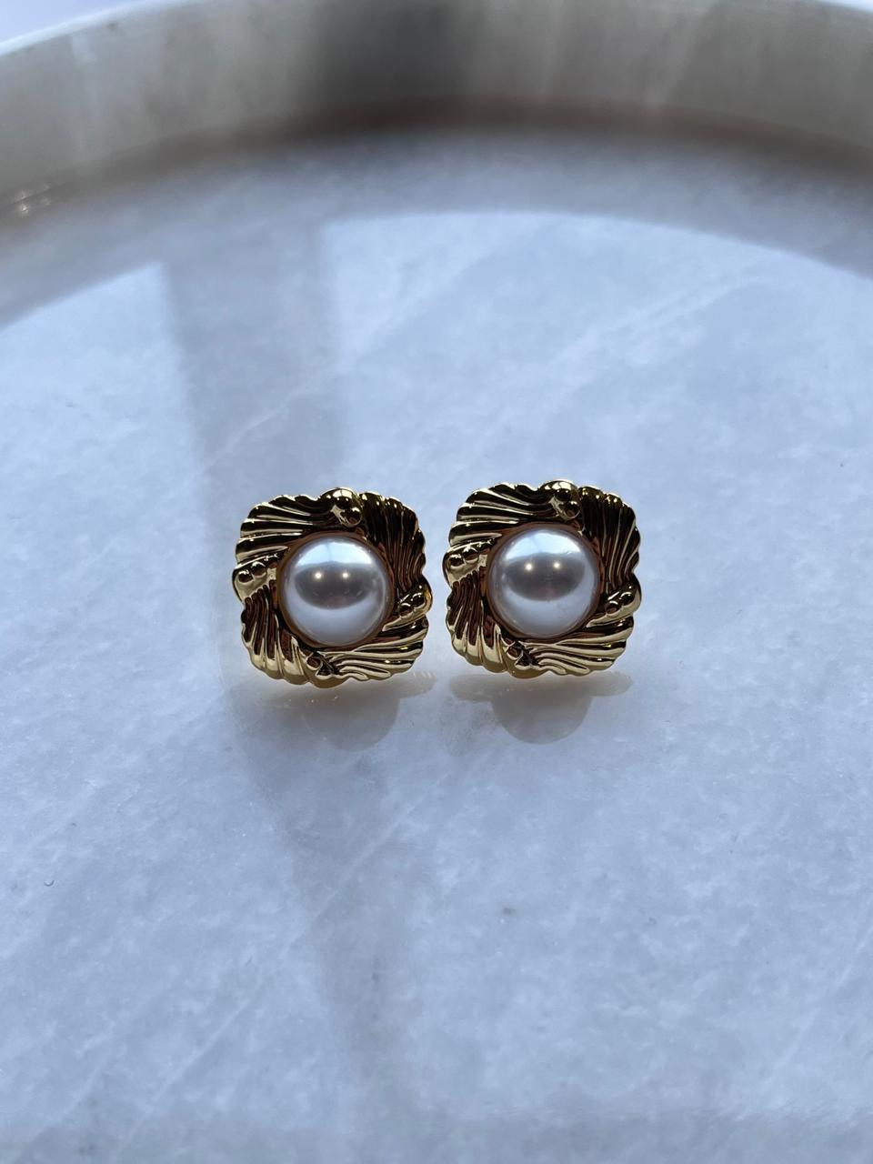 Pearl Studs