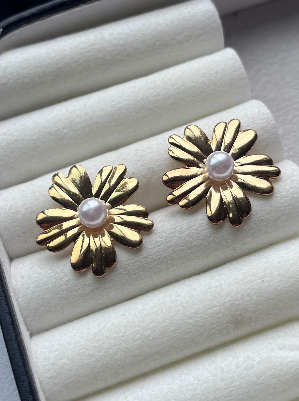 Golden Daisy Pearl Studs