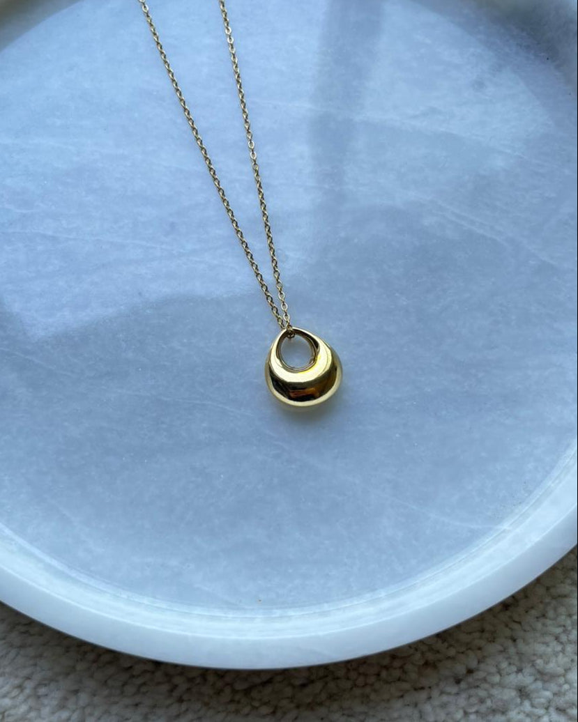 Luna Arc Pendant